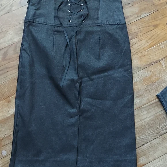 Skirts - Picture 5 of 16